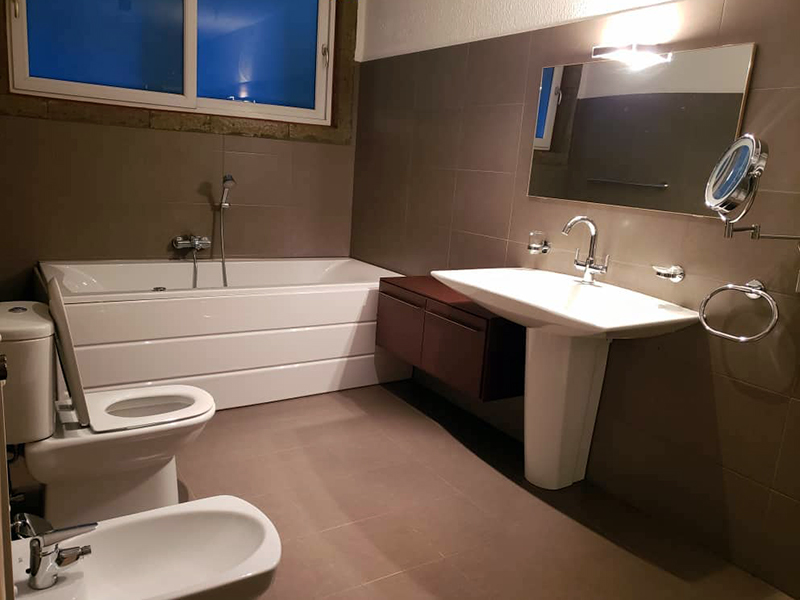 Corbezz Bathroom Floor and Wall